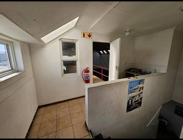 INDUSTRIAL PROPERTY TO RENT IN KILLARNEY GARDENS